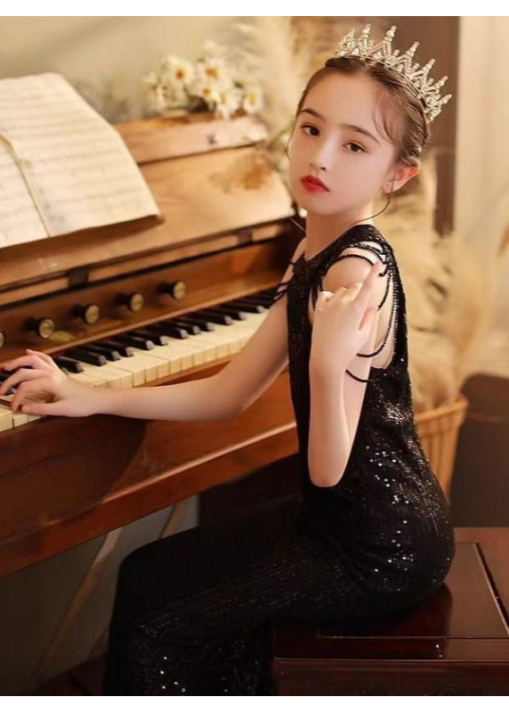 Chic Black Evening Dress for Children with Pearl-Adorned Straps