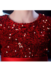 robe de bal fille en tulle rouge orné de sequins avec jupe ample et vaporeuse