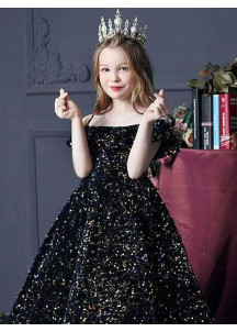 robe de cérémonie pour enfant longue brodée de sequins noirs scintillants