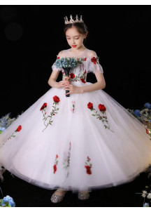 robe fille d'honneur en tulle blanc avec broderies de roses rouges