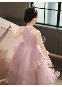 robe soirée enfant en tulle rose avec col haut et jupe ample à volants superposés