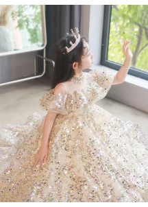 robe cérémonie fille longue pailletée champagne épaules dégagées à volants