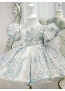 robe demoiselle d'honneur petite fille tissu jacquard bleu glacier aux reflets argentés