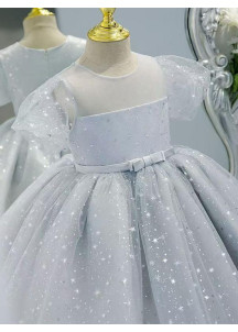 robe demoiselle d'honneur petite fille en tulle gris scintillant avec manches courtes bouffantes