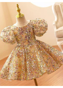 robe soirée enfant brodée de sequins dorés avec jupe courte et bouffante