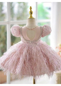 robe de fille de fleur rose féerique avec jupe en plumes vaporeuses