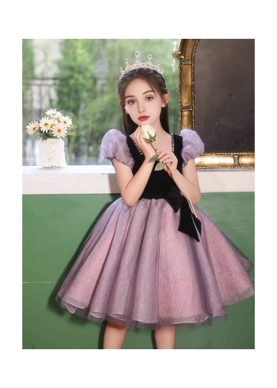 robe cérémonie fille corsage noir et jupe ample et vaporeuse en tulle rose poudré