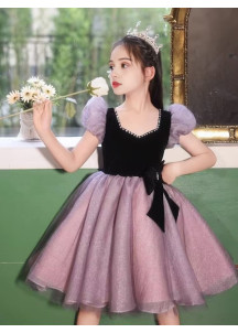 robe cérémonie fille corsage noir et jupe ample et vaporeuse en tulle rose poudré