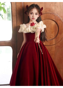 robe cérémonie fille en velour rouge bordeaux épaules à volants en organza crème