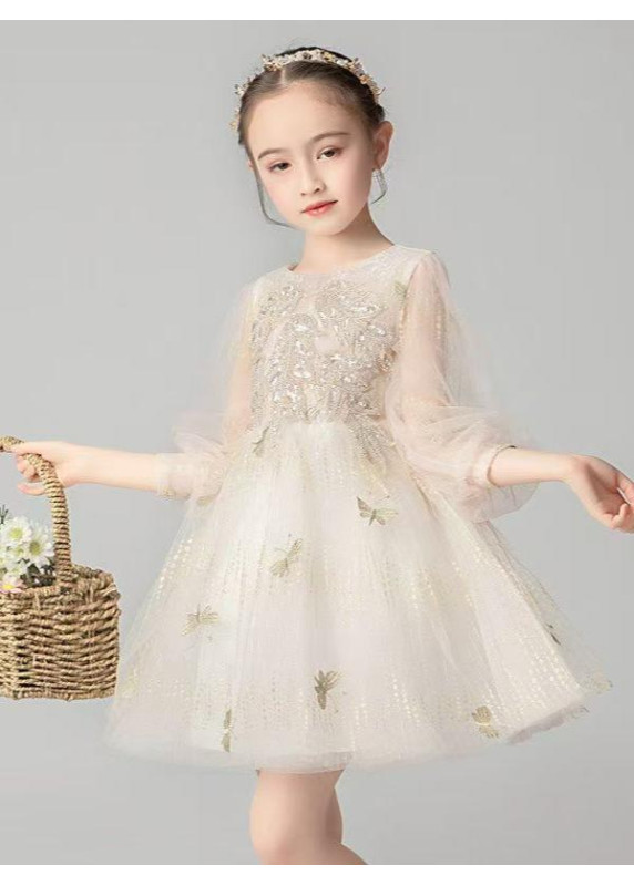 robe baptême en tulle blanc ivoire parsemée de sequins et broderies de papillons