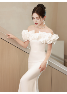 robe de soirée sirène en satin de soie blanc cassé