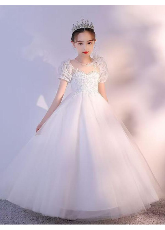 robe mariage enfant en tulle blanc avec jupe ample et fluide