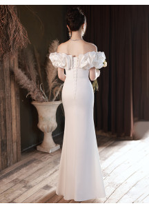 robe de soirée sirène en satin de soie blanc cassé