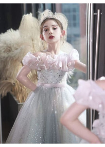 robe soirée de gala enfant en tulle gris ehaussé d'un drapé organza sur les épaules