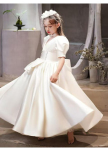 Vestido de Niña para Boda Clásico en Seda Blanca con Relleno de Botones Decorativos