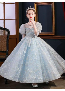 robe fille de cérémonie en tulle bleu clair encolure carrée transparente