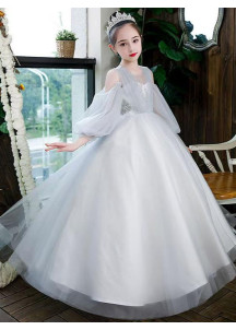 robe fille de cérémonie en tulle gris argenté avec manches longues bouffantes