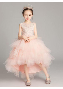 robe fille de cérémonie en tulle blanc volants superposés jupe asymétrique