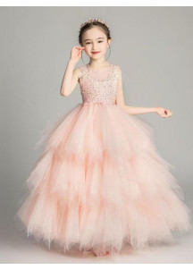 robe fille de cérémonie en tulle blanc volants superposés jupe asymétrique