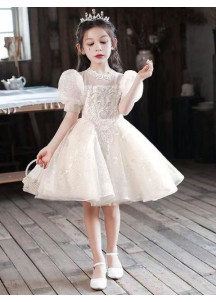 robe mariage petite fille longue en tulle ivoire parsemée de sequins délicats