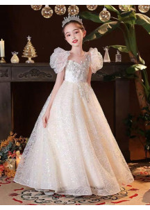 robe de cérémonie petite fille princesse en tulle champagne brodé de motifs argentés