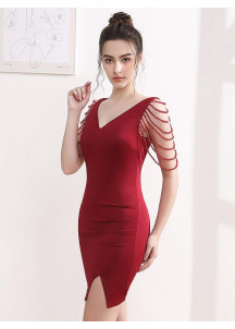 Bordeaux Cocktail Dress with Fitted Silhouette and V-Neckline