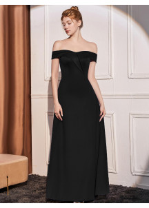 robe de soirée longue noire décolleté bateau avec coupe fluide