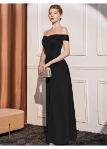 Elegancia Intemporal: Vestido de Noche Largo Negro