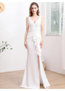 robe de soirée longue blanche coupe sirène avec drapé asymétrique