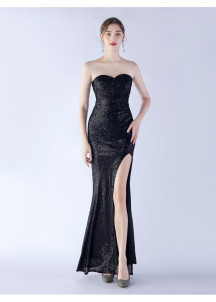 Dazzling Silver Evening Gown with Heart-Shaped Bustier and Daring Side Slit