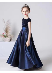 encantador vestido de dama de honor en azul marino para niñas