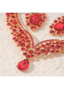 Evening Jewelry Set Adorned with Sparkling Red Stones (Tiara + Necklace + Earrings)