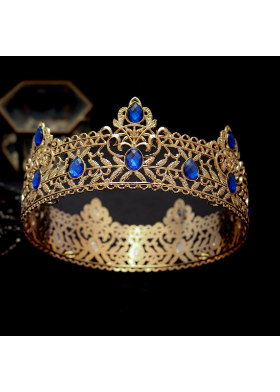 Exquisite Crown with Delicate Floral Design Enhanced by Precious Crystals