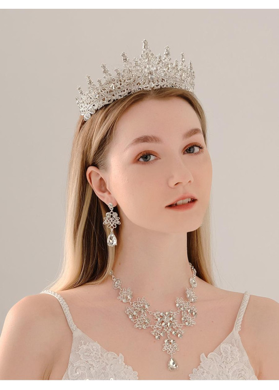 Luxury Jewelry Set (Tiara + Necklace + Earrings) - Sparkling Elegance