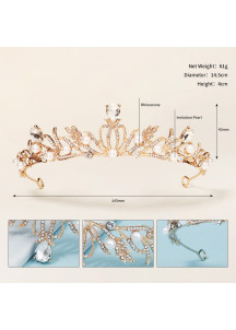 Diadema de pelo principesco en metal dorado con perlas delicadas