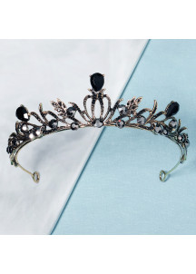 Diadema de pelo principesco en metal dorado con perlas delicadas