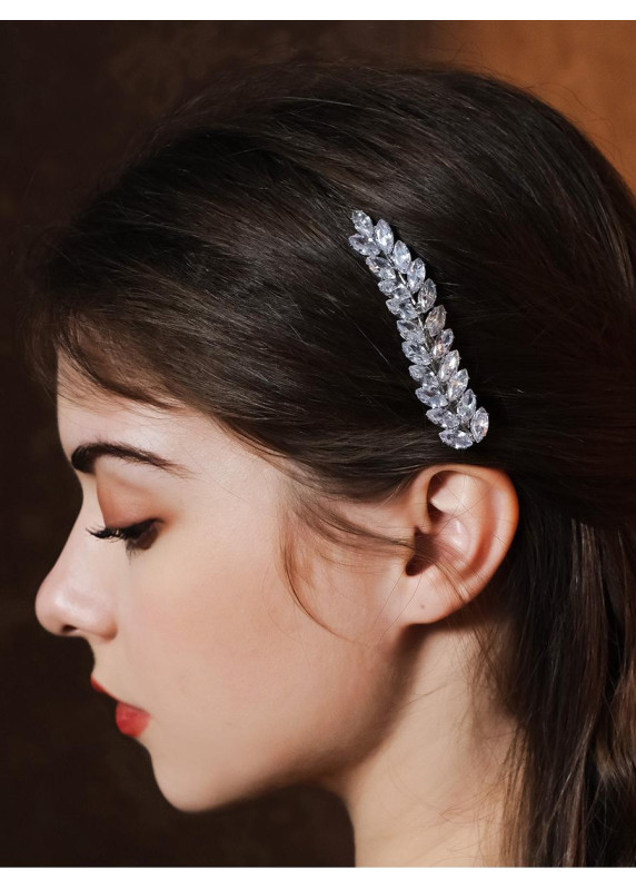 Sparkling Hairpin with Leaf-Shaped Precious Stones