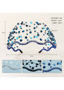 Diadema para una Velada de Gala Adornada con Perlas