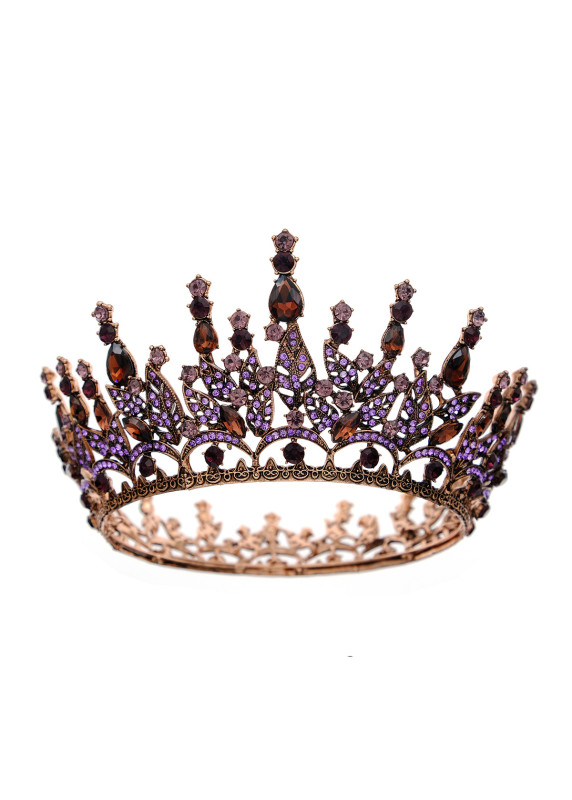 somptueuse couronne à motifs foisonnants de strass précieux