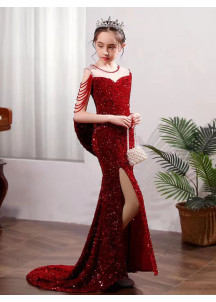 robe de fille d'honneur rouge coupe sirène ajustée