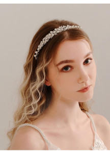 Delicate Bridal Headband with Pearls and Sparkling Crystals