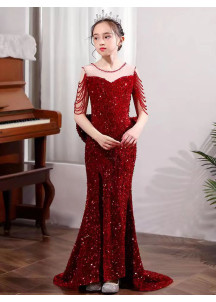 robe de fille d'honneur rouge coupe sirène ajustée