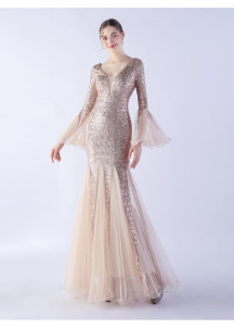 Mermaid-Cut Evening Gown with Voluminous Sleeves