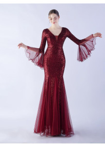 Mermaid-Cut Evening Gown with Voluminous Sleeves