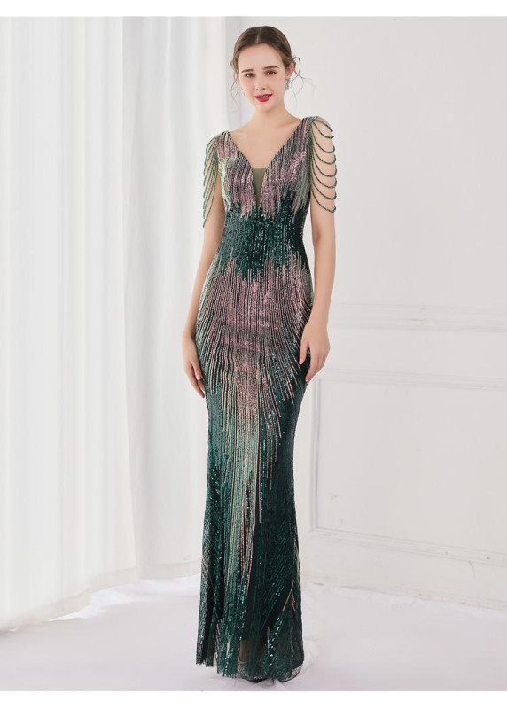 Sequined Evening Gown with Fitted Design and Pearl Fringe