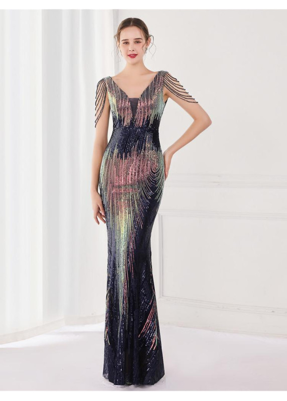 Sequined Evening Gown with Fitted Design and Pearl Fringe