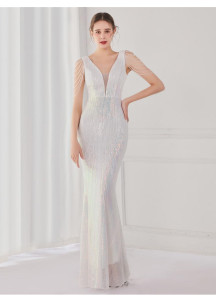 Sequined Evening Gown with Fitted Design and Pearl Fringe